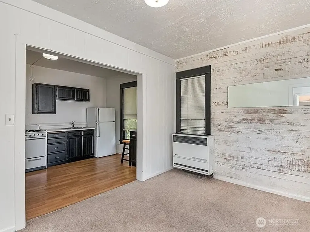 807 N 49th Street Seattle WA 98103