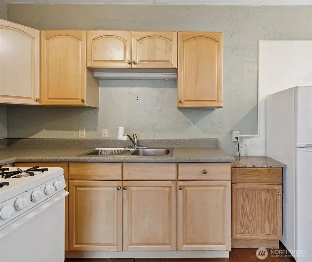 807 N 49th Street Seattle WA 98103