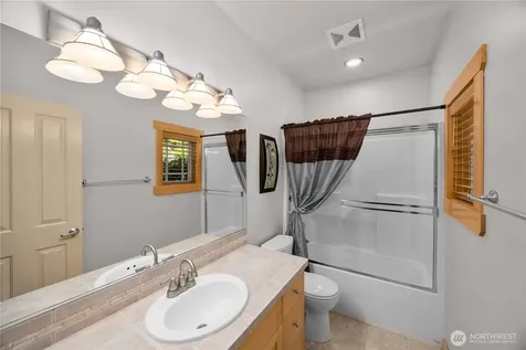 7402 229th Place SE Woodinville WA 98072