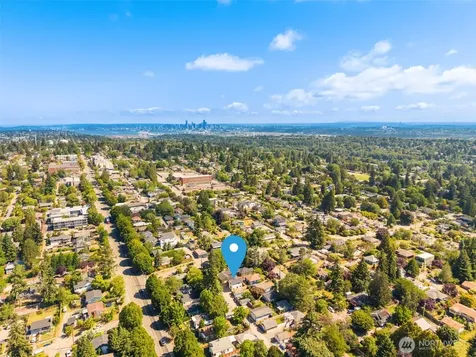 8109 34th Avenue SW Seattle WA 98126