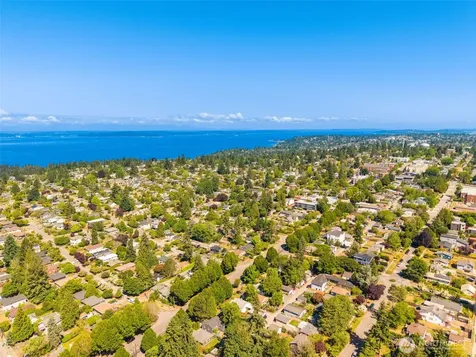 8109 34th Avenue SW Seattle WA 98126