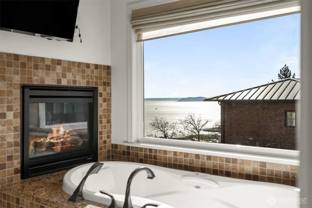 1223 7th Avenue W Seattle WA 98119