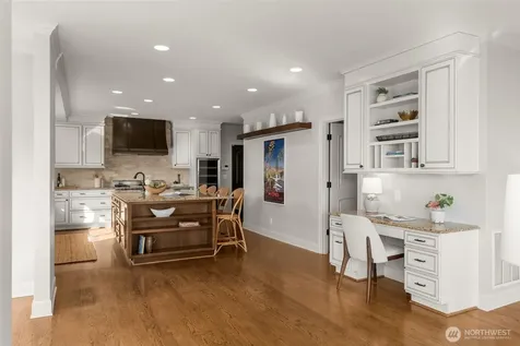 1223 7th Avenue W Seattle WA 98119