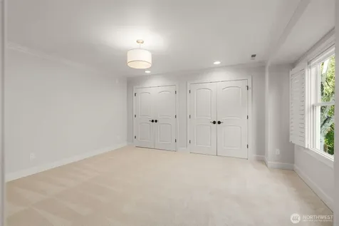 1223 7th Avenue W Seattle WA 98119