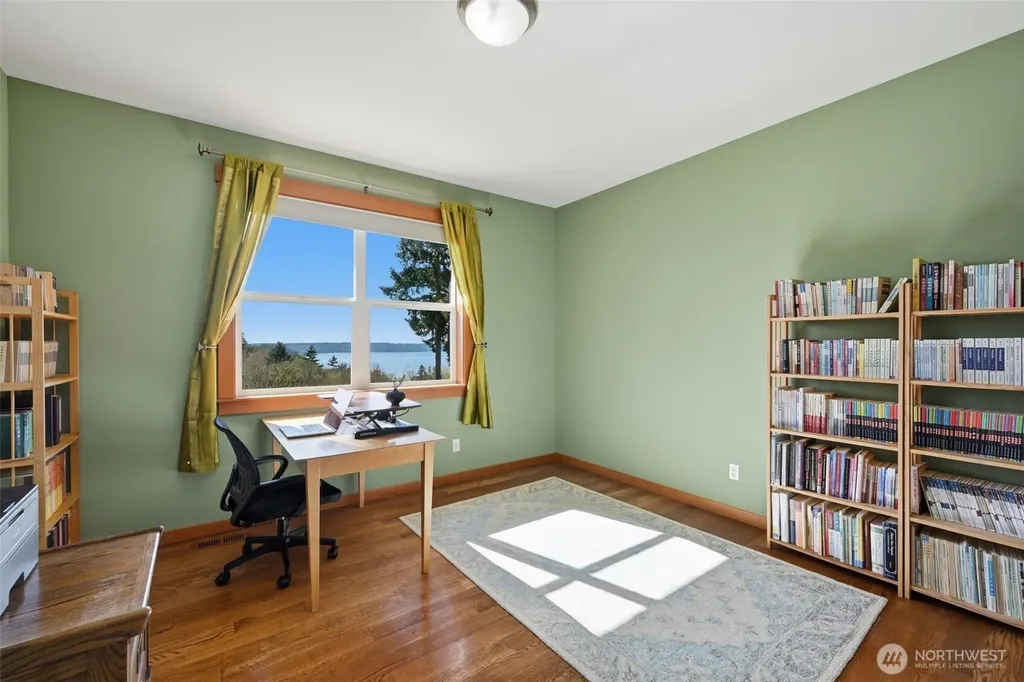 12295 15th Avenue SW Burien WA 98146