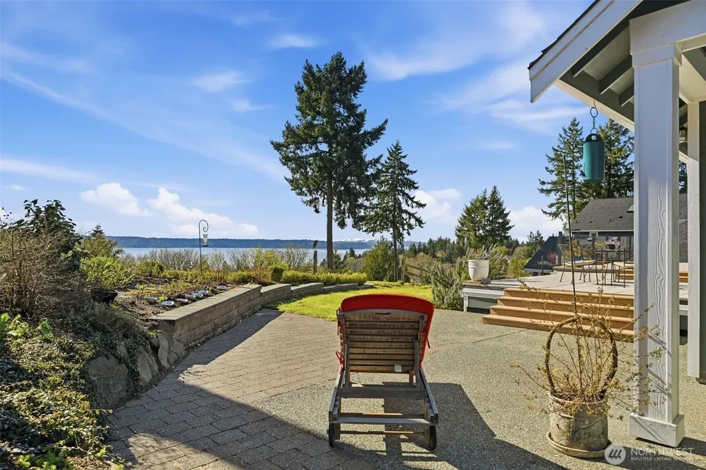 12295 15th Avenue SW Burien WA 98146