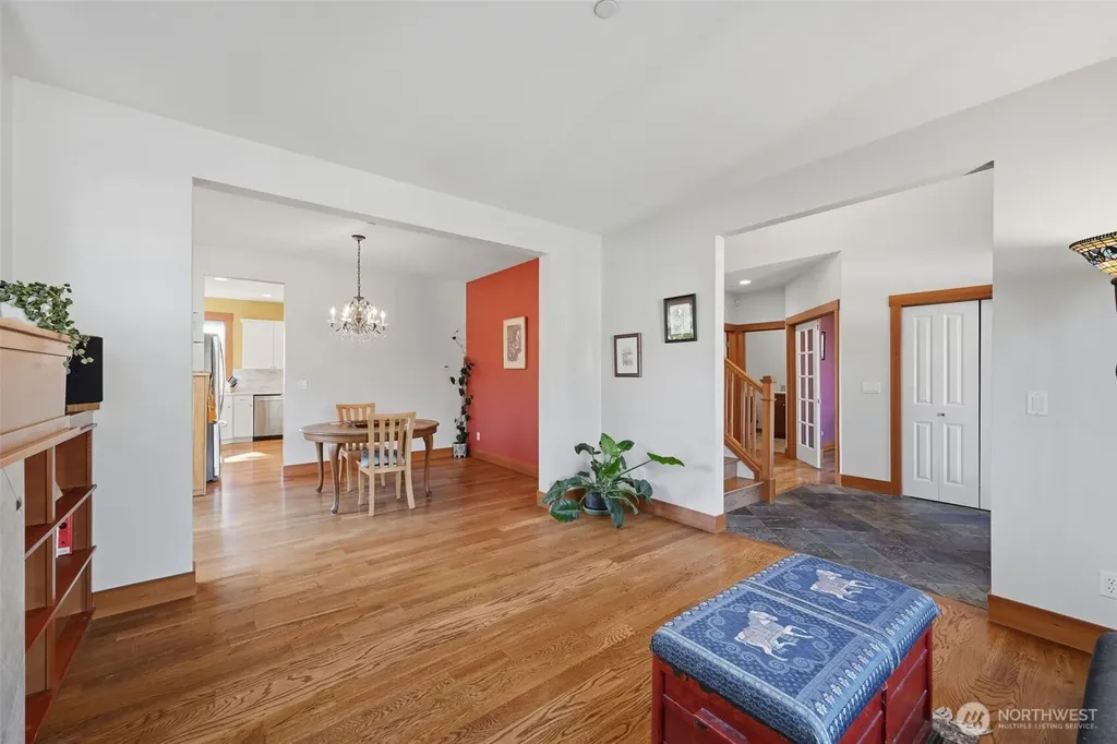 12295 15th Avenue SW Burien WA 98146