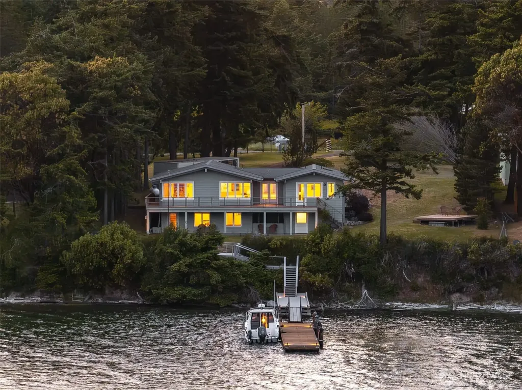 1794 Bayshore Road Lopez Island WA 98261