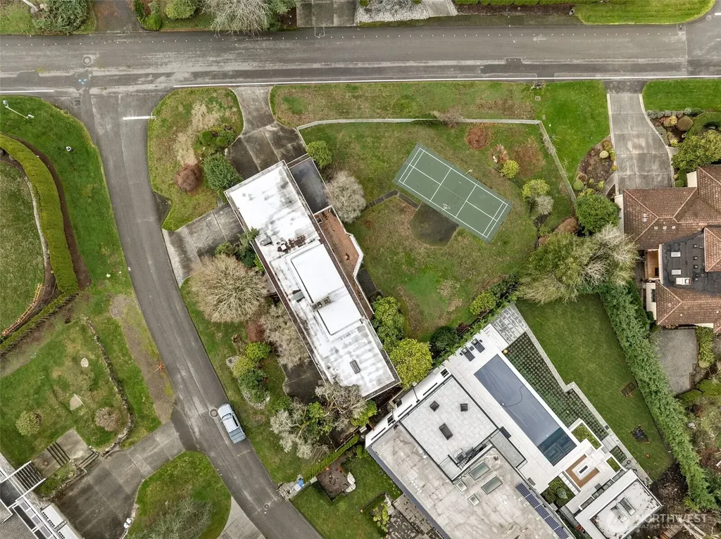 9808 NE 33rd Street Bellevue WA 98004
