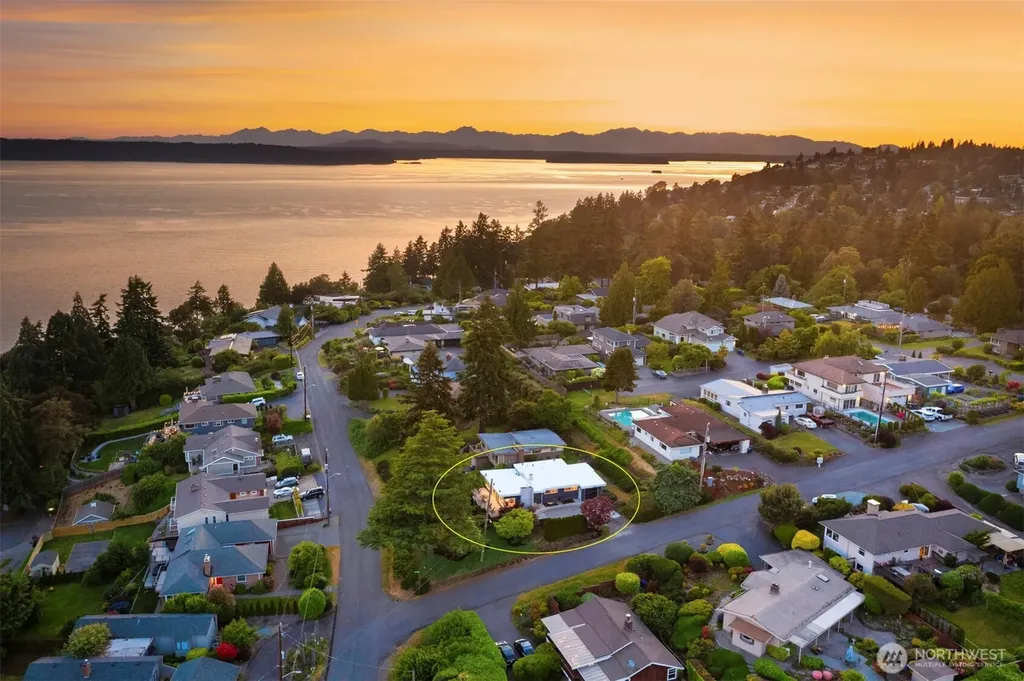 11988 Marine View Drive SW Burien WA 98146