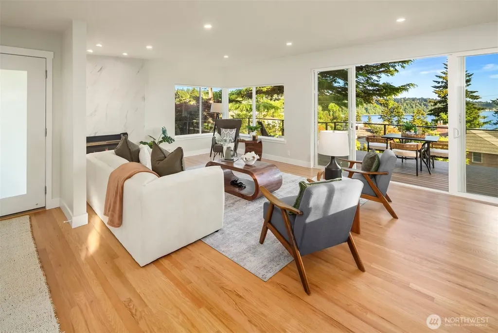 11988 Marine View Drive SW Burien WA 98146