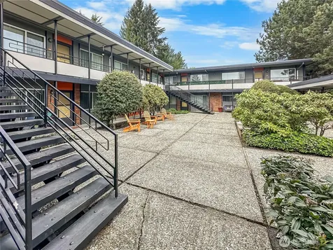 11521 26th Avenue NE Seattle WA 98125