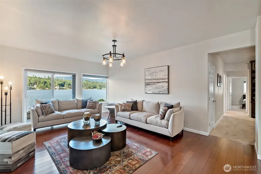 1558 Fairview Street Bellingham WA 98229