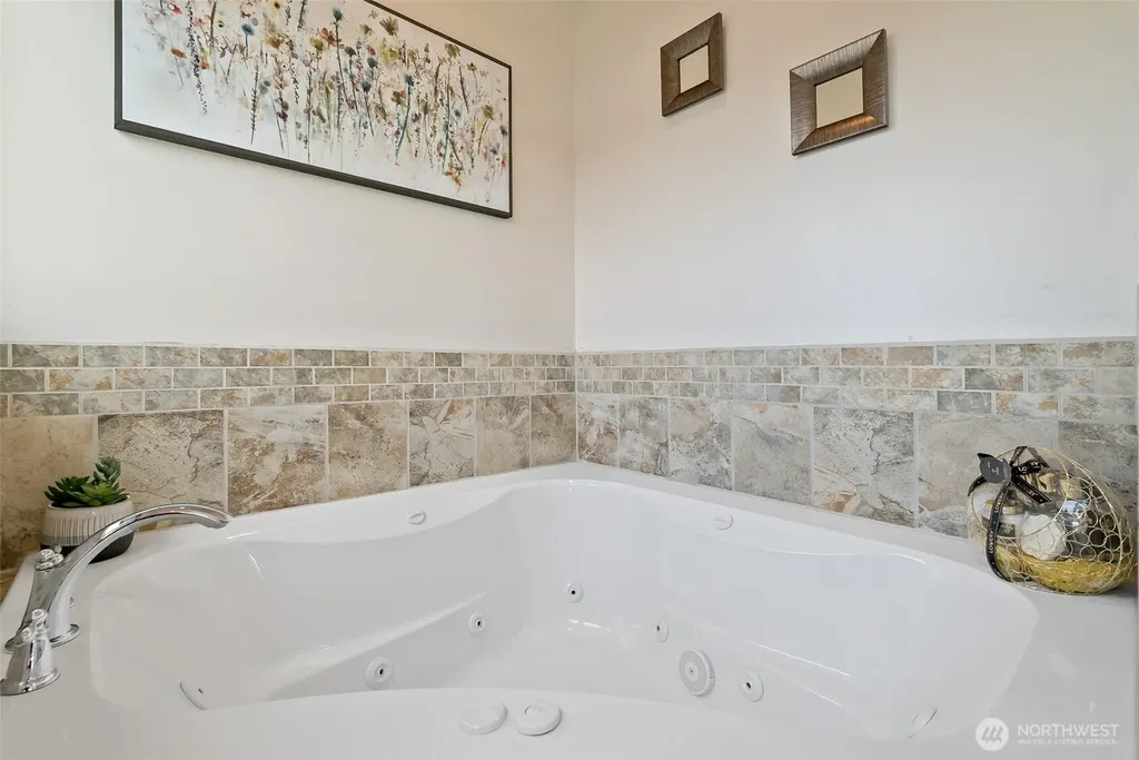 1558 Fairview Street Bellingham WA 98229