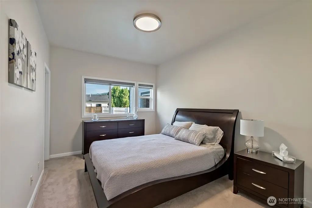 1558 Fairview Street Bellingham WA 98229