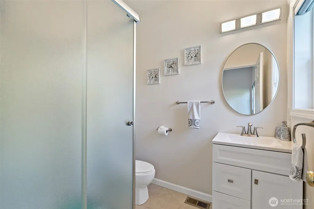 1558 Fairview Street Bellingham WA 98229