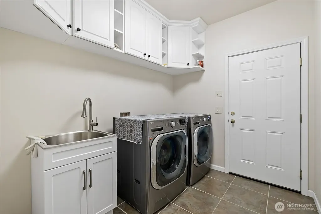 1558 Fairview Street Bellingham WA 98229