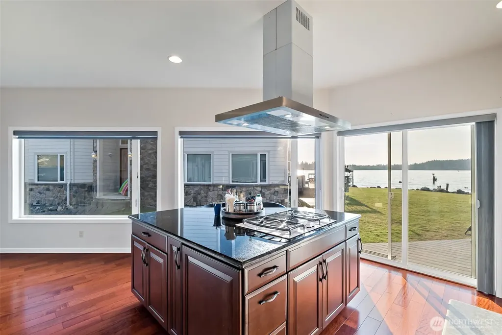 1558 Fairview Street Bellingham WA 98229