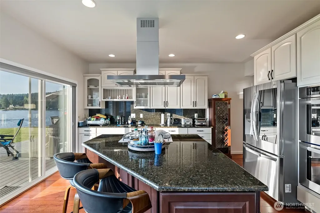 1558 Fairview Street Bellingham WA 98229