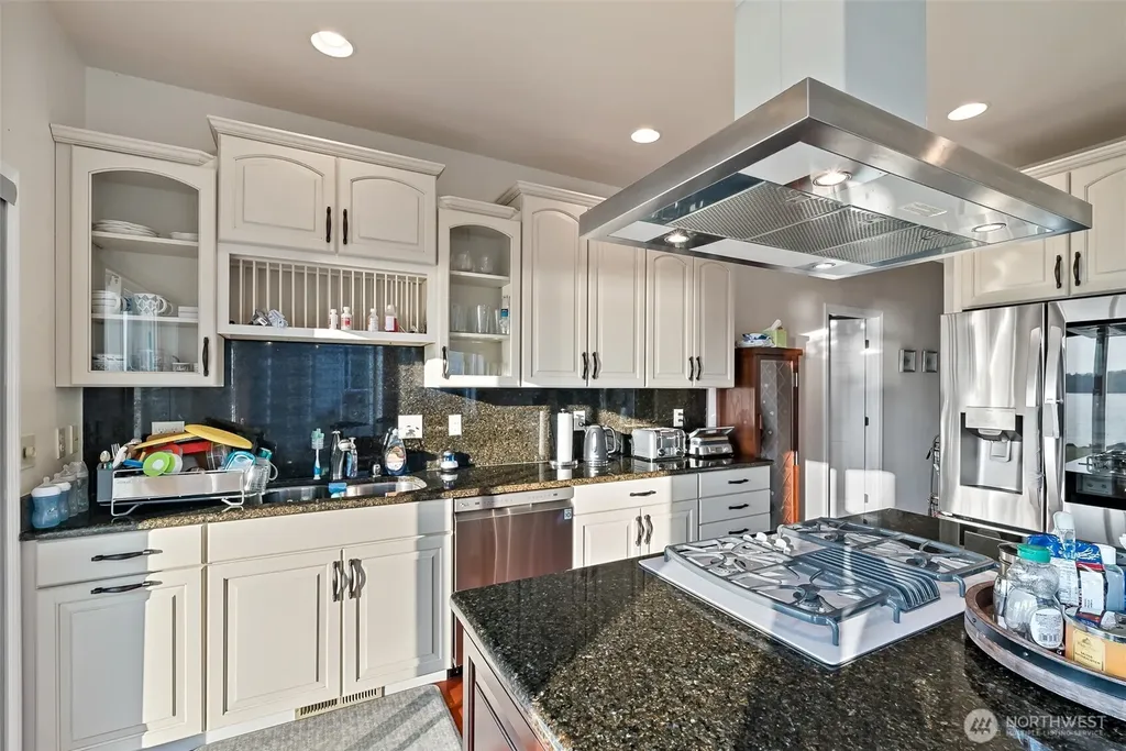 1558 Fairview Street Bellingham WA 98229