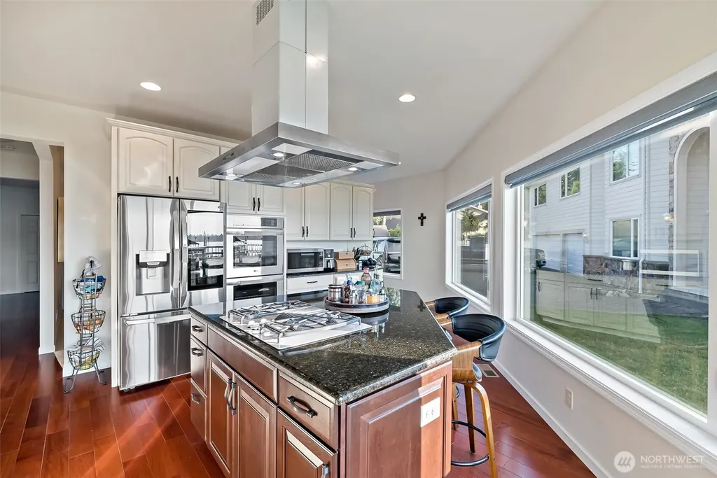 1558 Fairview Street Bellingham WA 98229