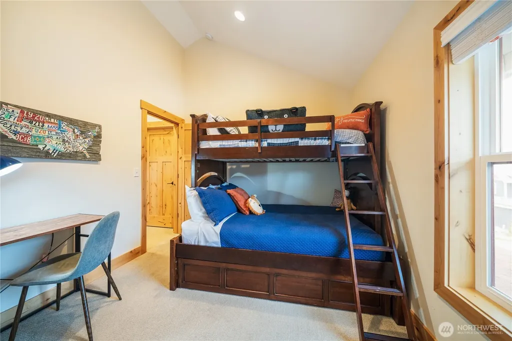 540 Porcupine Lane Chelan WA 98816