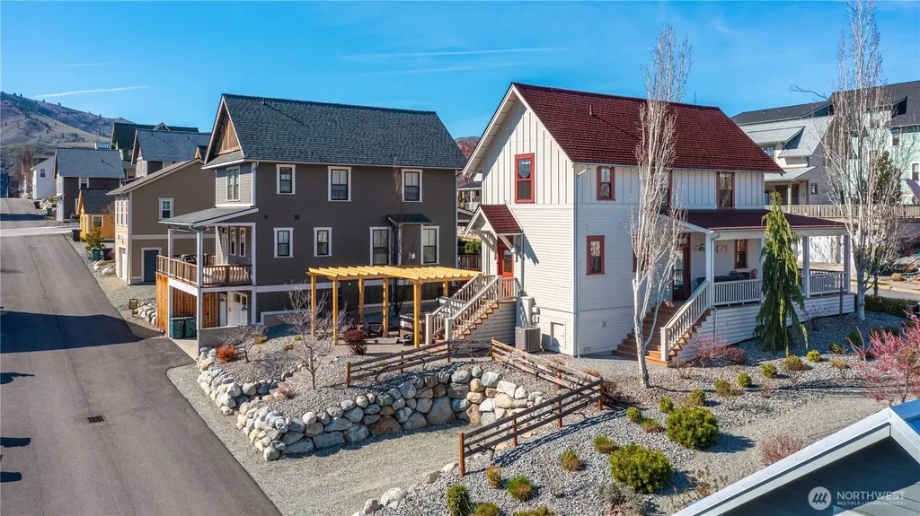 540 Porcupine Lane Chelan WA 98816