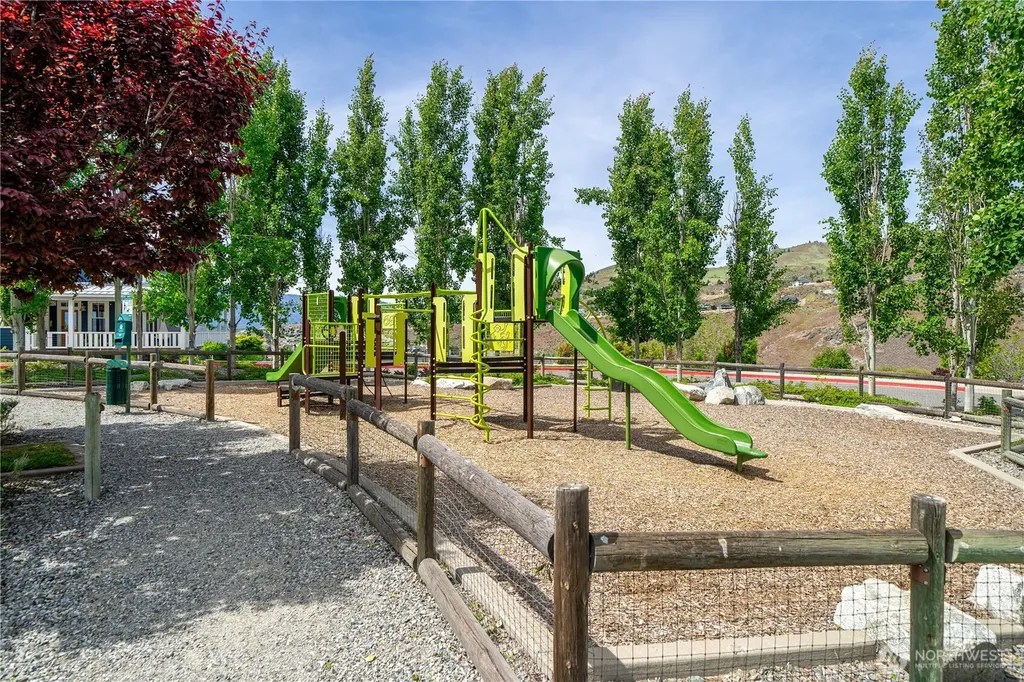 540 Porcupine Lane Chelan WA 98816