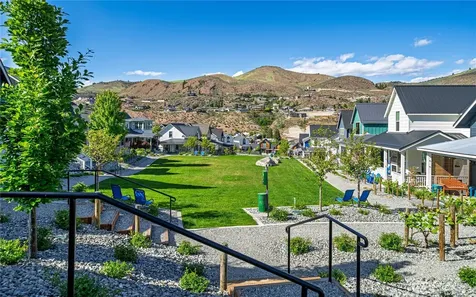 540 Porcupine Lane Chelan WA 98816