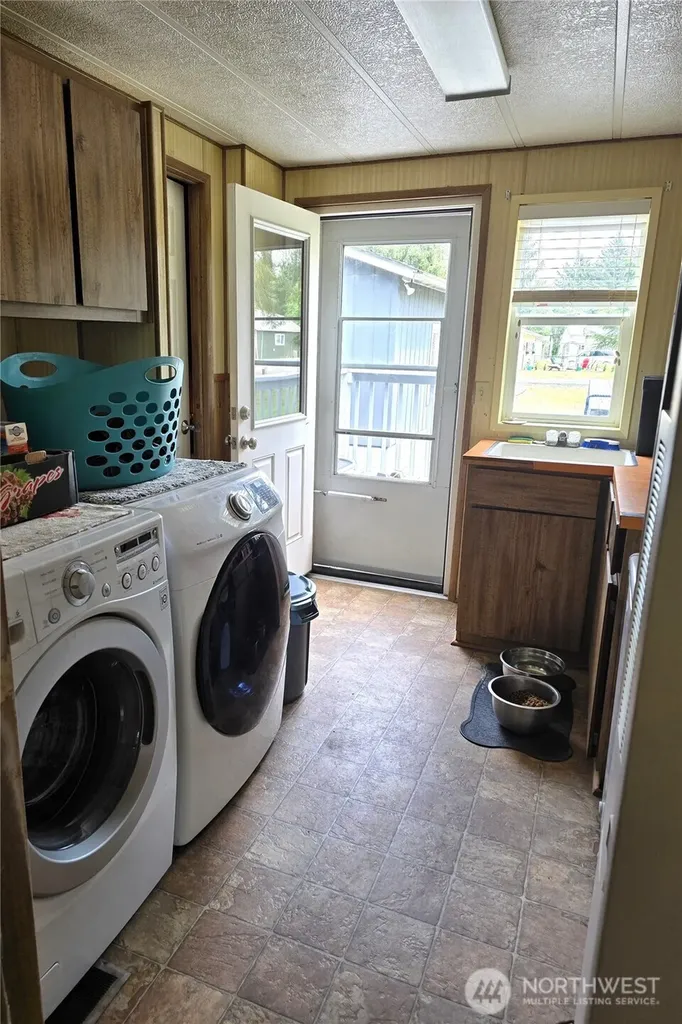 32211 N Place Ocean Park WA 98640
