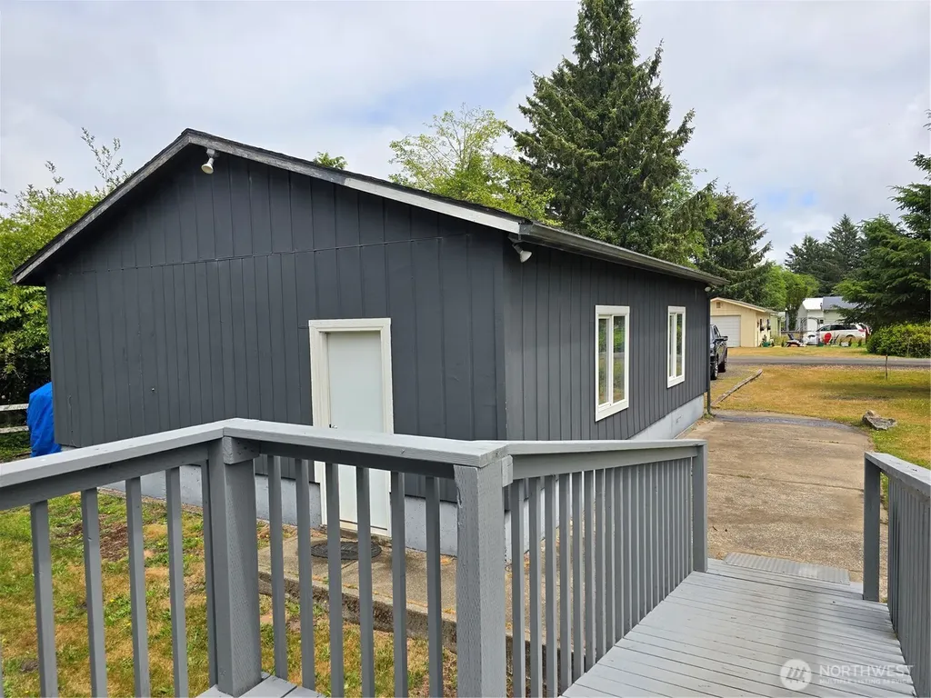 32211 N Place Ocean Park WA 98640