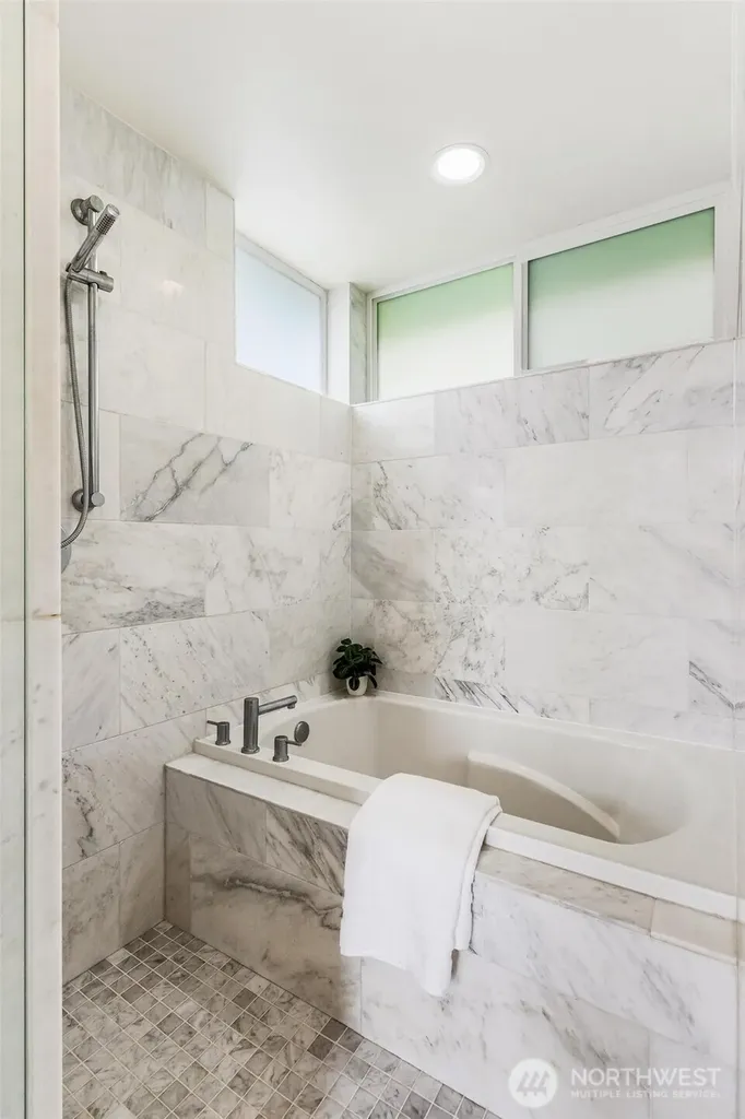 3812 22nd Avenue SW Seattle WA 98106