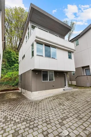 3812 22nd Avenue SW Seattle WA 98106