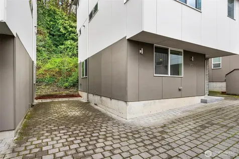 3812 22nd Avenue SW Seattle WA 98106