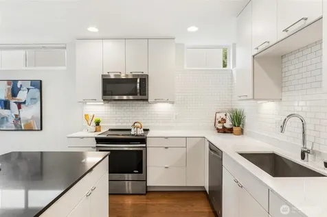 3812 22nd Avenue SW Seattle WA 98106