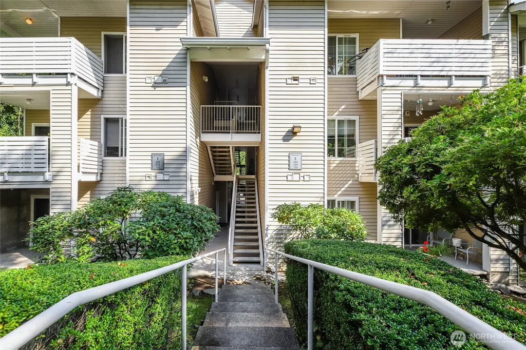 801 Rainier Avenue N Renton WA 98057
