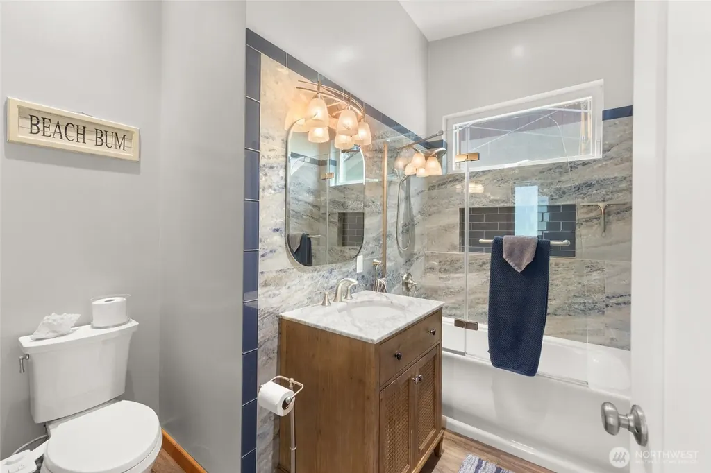 8829 SW Quartermaster Drive Vashon WA 98070