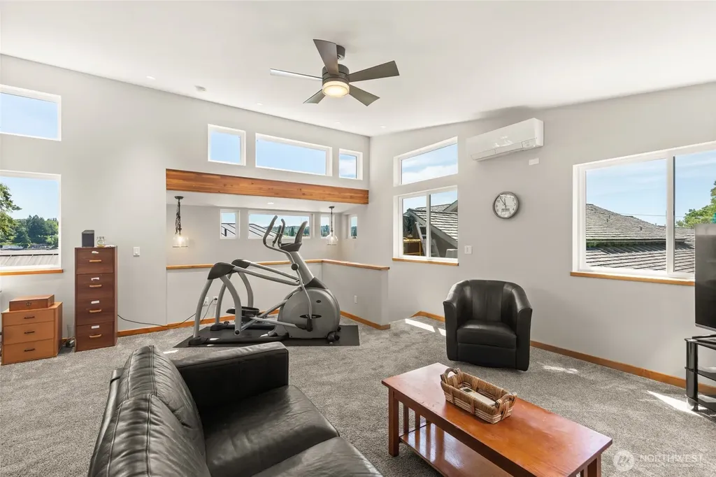 8829 SW Quartermaster Drive Vashon WA 98070