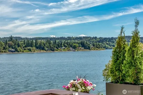 8829 SW Quartermaster Drive Vashon WA 98070