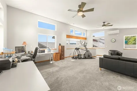 8829 SW Quartermaster Drive Vashon WA 98070