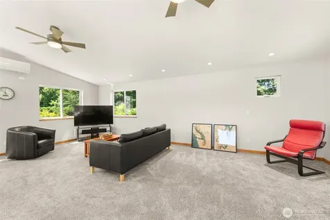 8829 SW Quartermaster Drive Vashon WA 98070