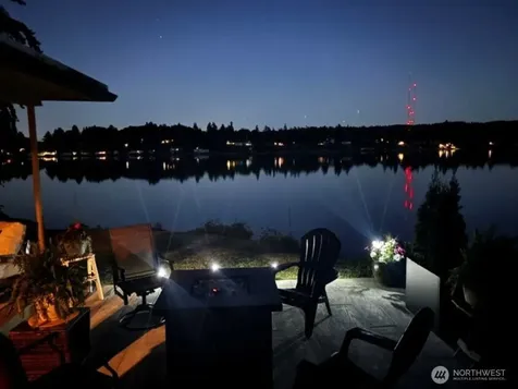 8829 SW Quartermaster Drive Vashon WA 98070