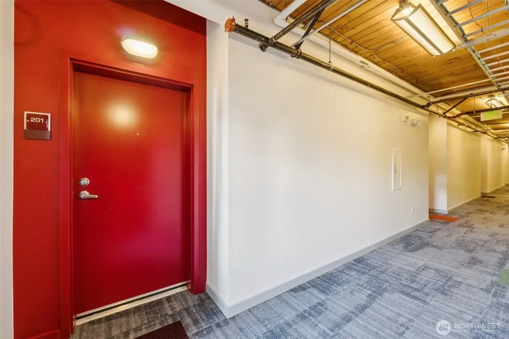 401 9th Avenue N Seattle WA 98109