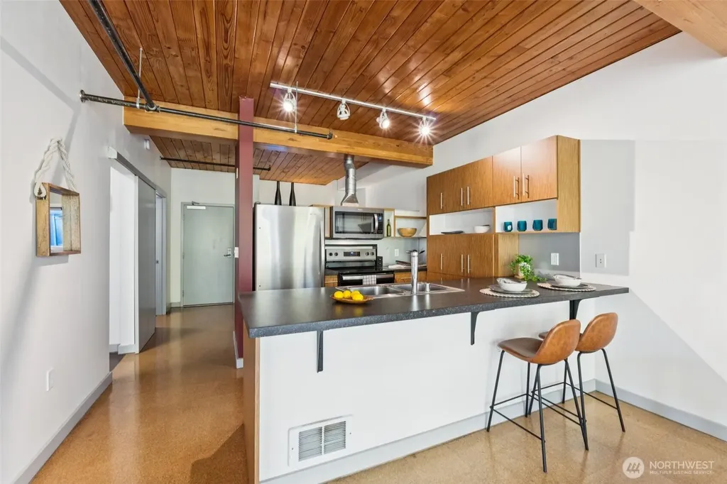 401 9th Avenue N Seattle WA 98109