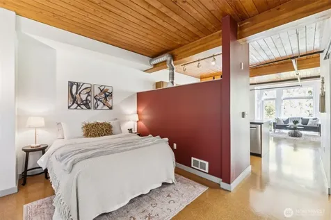 401 9th Avenue N Seattle WA 98109