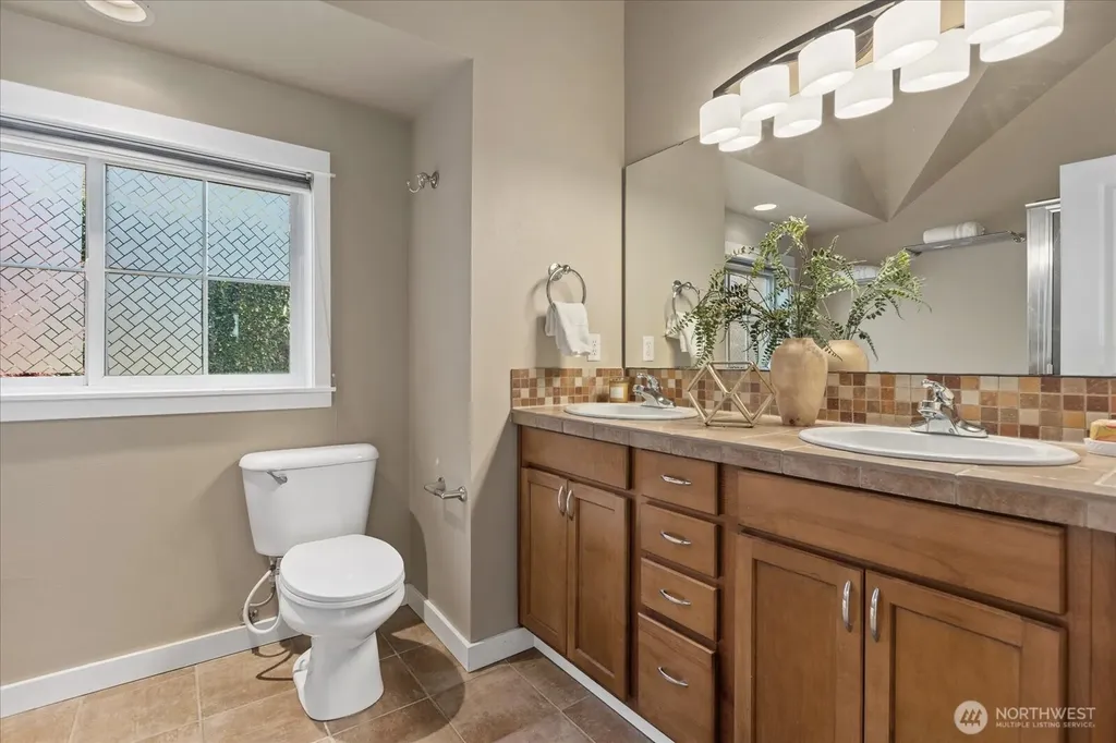 1108 29th Avenue S Seattle WA 98144