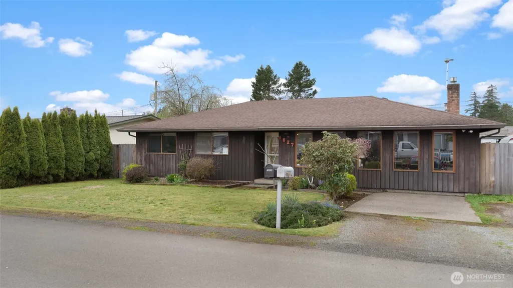 1627 Monroe Street Shelton WA 98584