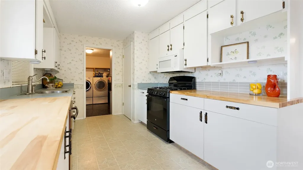 1627 Monroe Street Shelton WA 98584