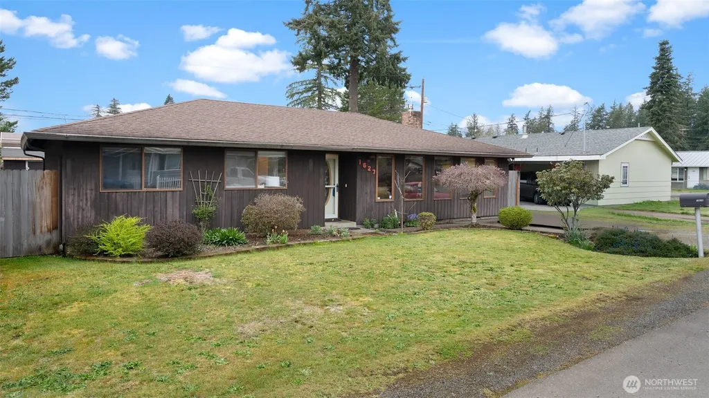 1627 Monroe Street Shelton WA 98584