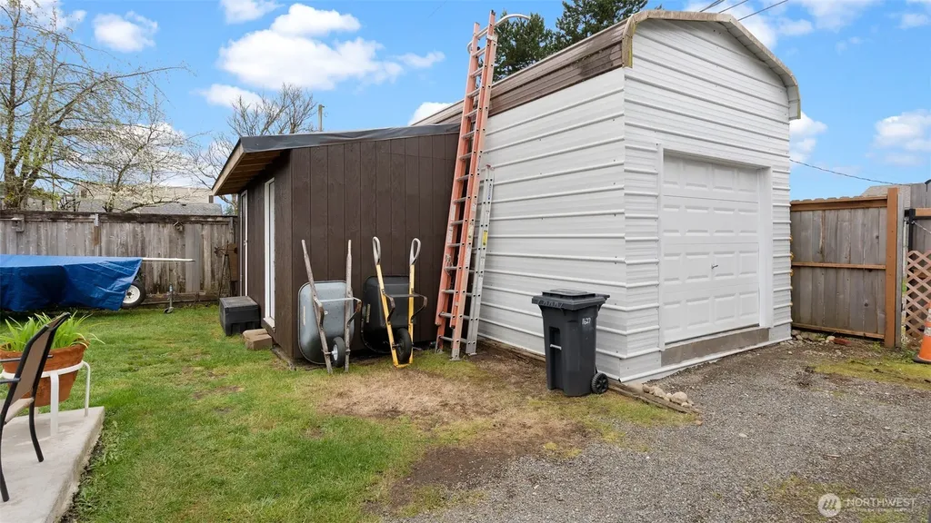 1627 Monroe Street Shelton WA 98584